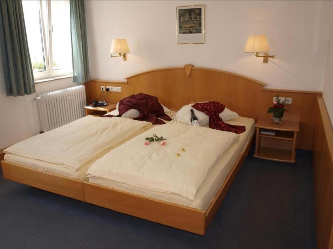 Hotel Gasthof Baeren Weingarten  Εξωτερικό φωτογραφία