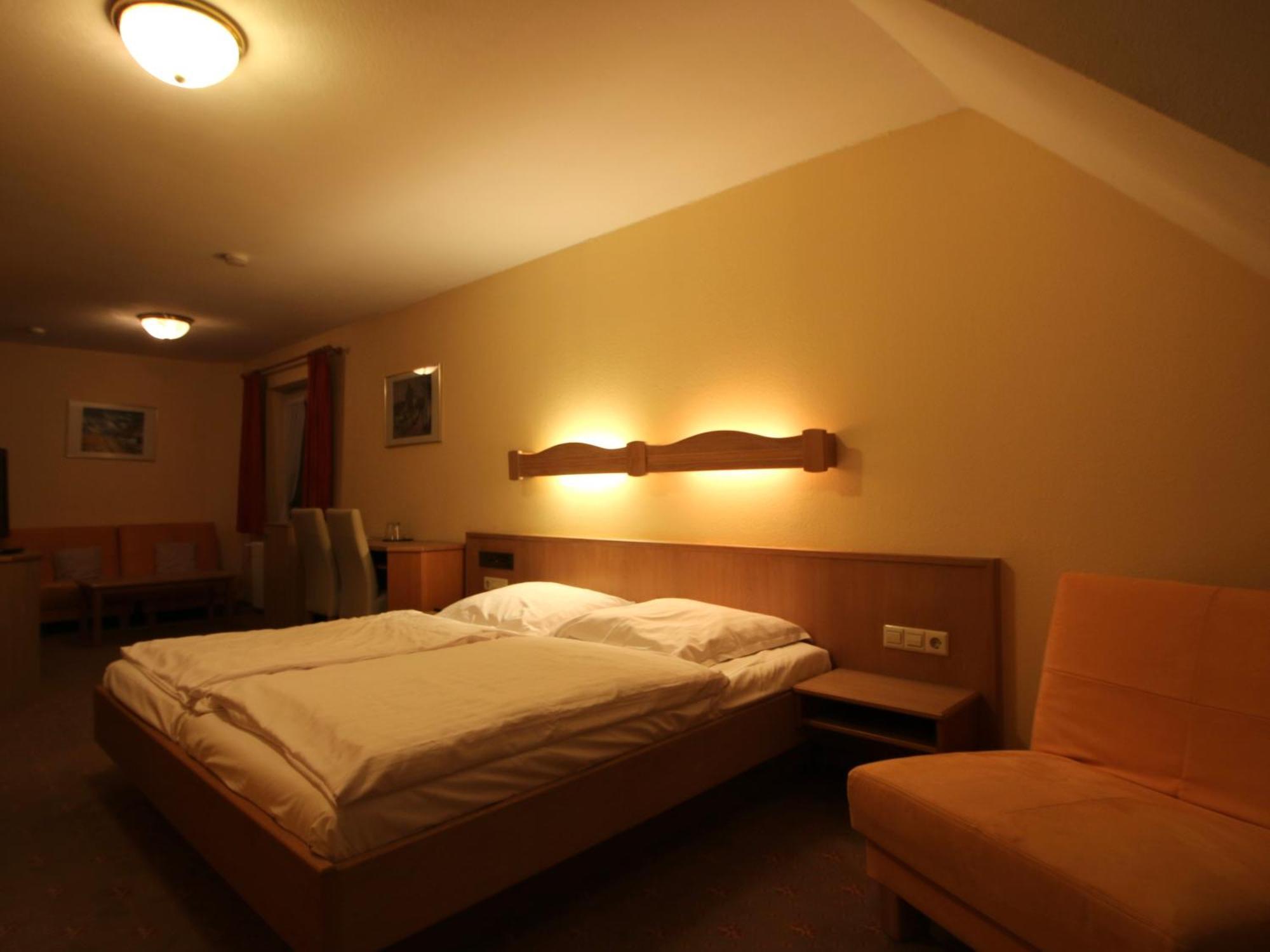 Hotel Gasthof Baeren Weingarten  Εξωτερικό φωτογραφία
